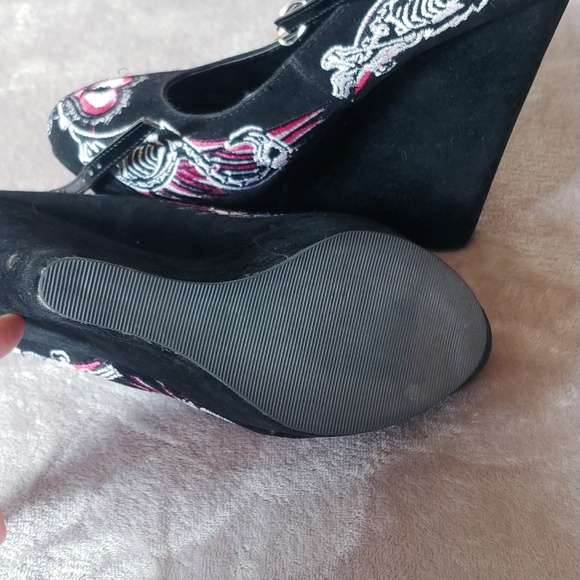 Platform Wedge Shoe - Picture 3 of 4